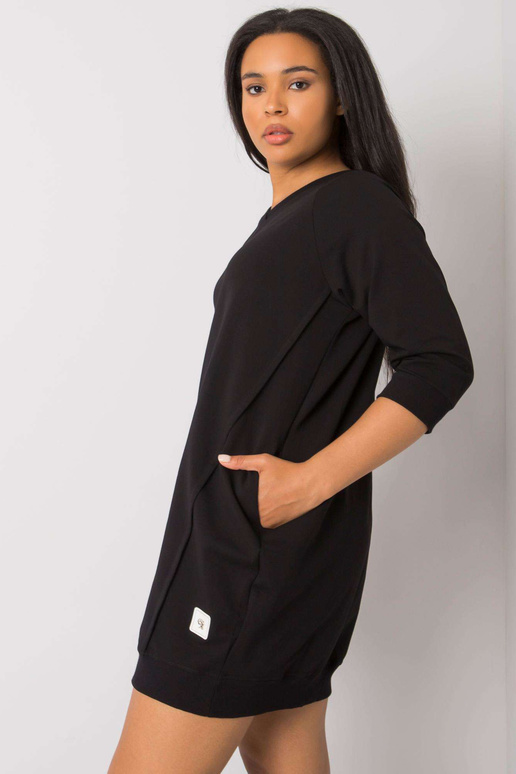 Melna kokvilnas lielizmēra Karissa... Melna kokvilnas lielizmēra Karissa...