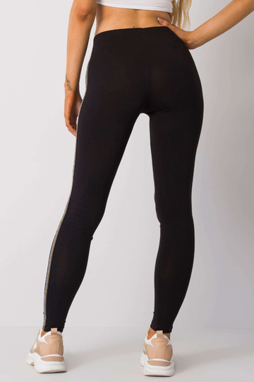 Melni un zelta kokvilnas...