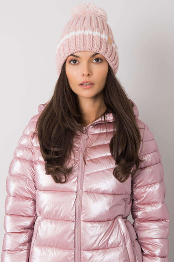 Gaiši rozā cepure ar pomponu 2