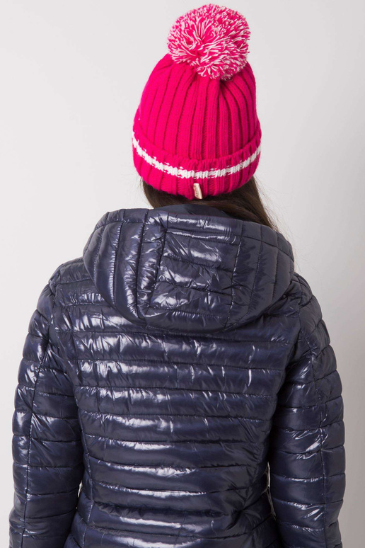 Rozā cepure ar pomponu