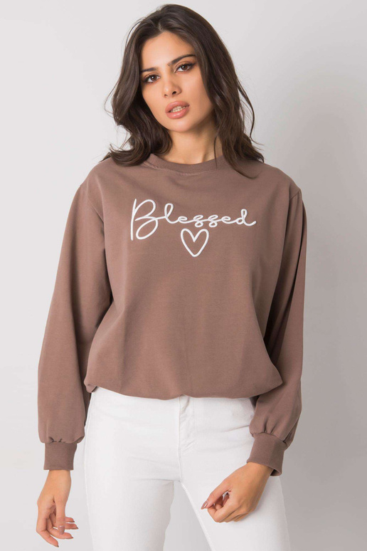 Brūns sporta krekls ar uzrakstu... Brūns sporta krekls ar uzrakstu...