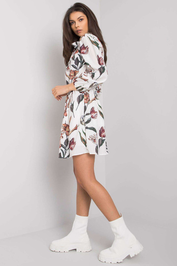 Balta kleita ar apdrukām...