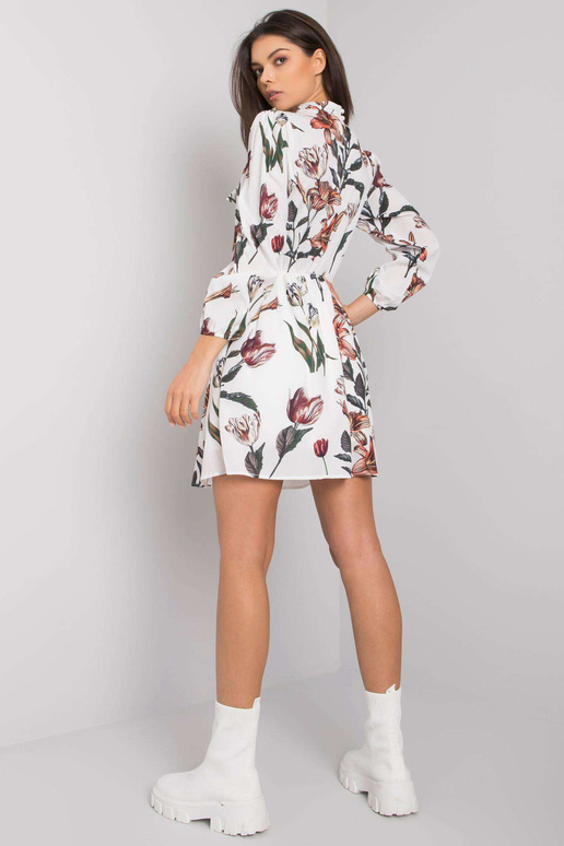 Balta kleita ar apdrukām Akilah RUE...