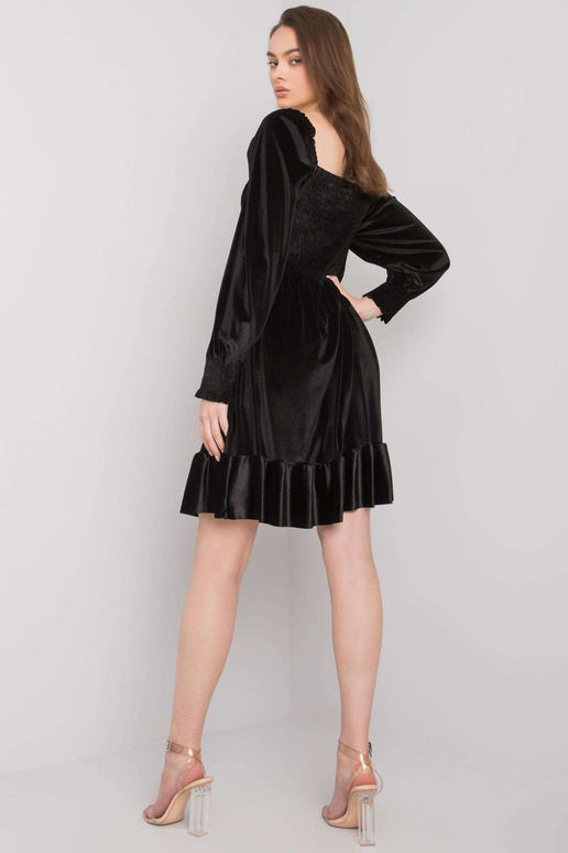 Melna velūra kleita ar volāniem Arezzo