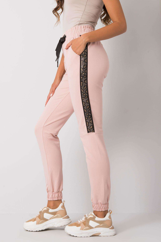 Netīri rozā treniņbikses ar Giulia...