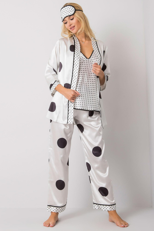 Balts sieviešu guļamkomplekts