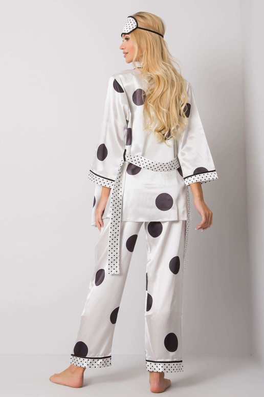 Balts sieviešu guļamkomplekts