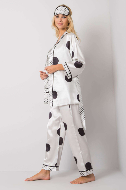 Balts sieviešu guļamkomplekts