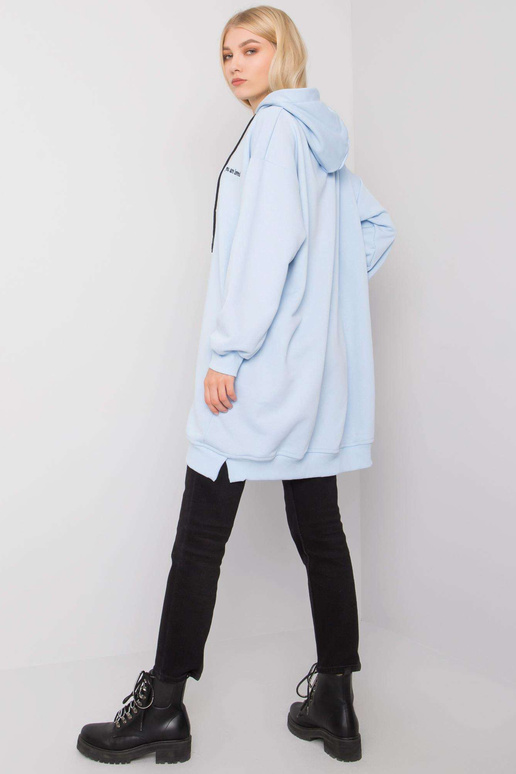 Gaiši zils sporta krekls ar kabatām...