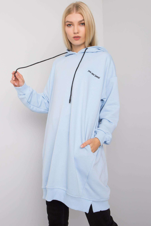 Gaiši zils sporta krekls ar kabatām...