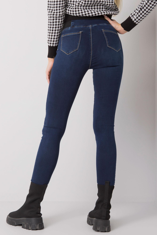 Pavasara tumši zili džegingi ar...