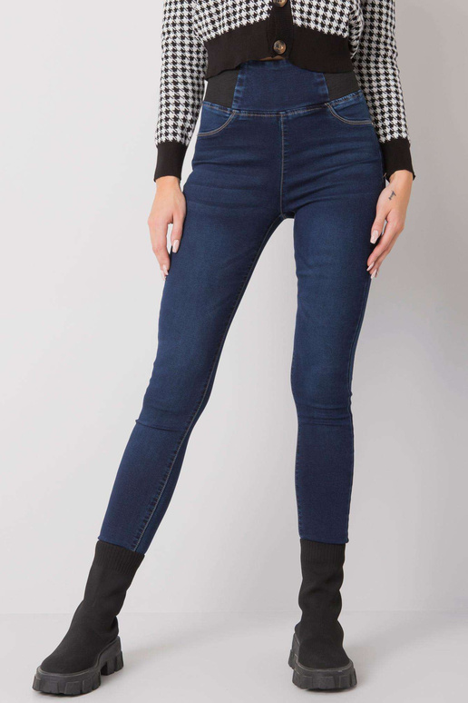 Pavasara tumši zili džegingi ar...