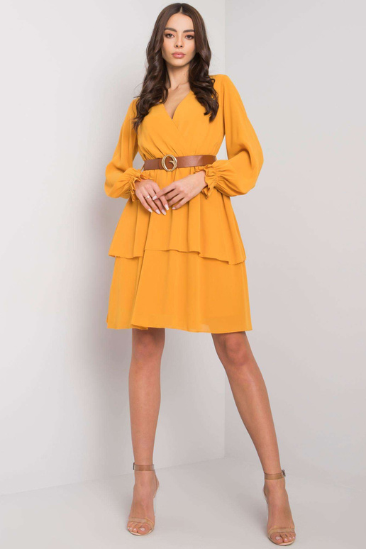 Dzeltena Shellie kleita ar garām...