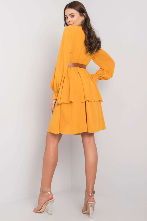 Dzeltena Shellie kleita ar garām...