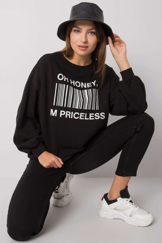 Melns sporta krekls ar Basile apdruku