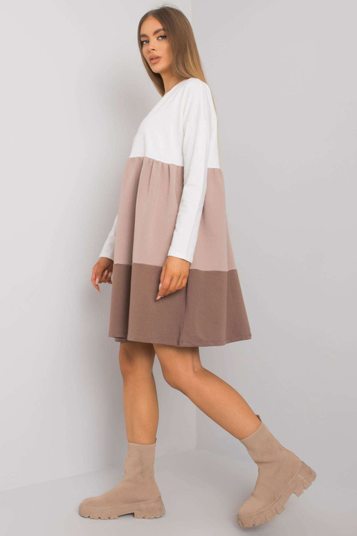 Ekrū-tumši bēša kokvilnas kleita ar... Ekrū-tumši bēša kokvilnas kleita ar...