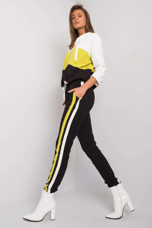 Ekrūzaļš komplekts ar biksēm Adhila