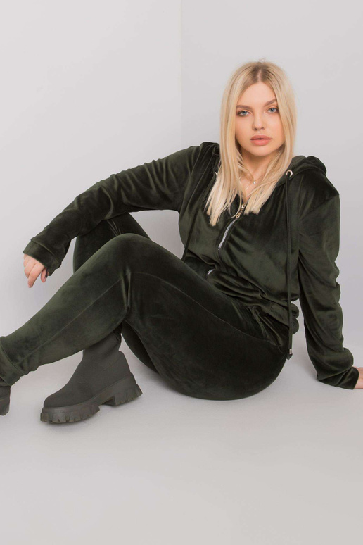 Haki velūra liela izmēra komplekts...