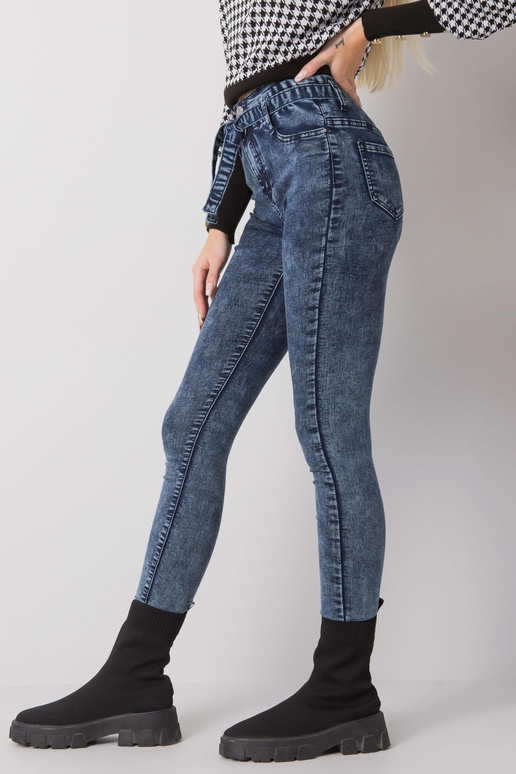 Zili pielāgoti džinsi ar Lexington...