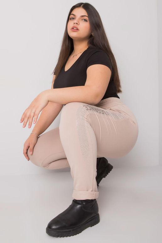 Bēšas plus izmēra treniņbikses ar...