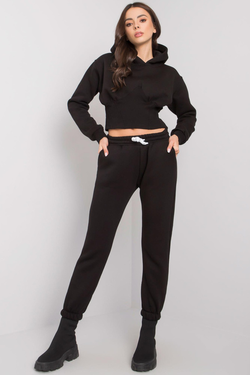 Melns sporta tērpa komplekts ar...