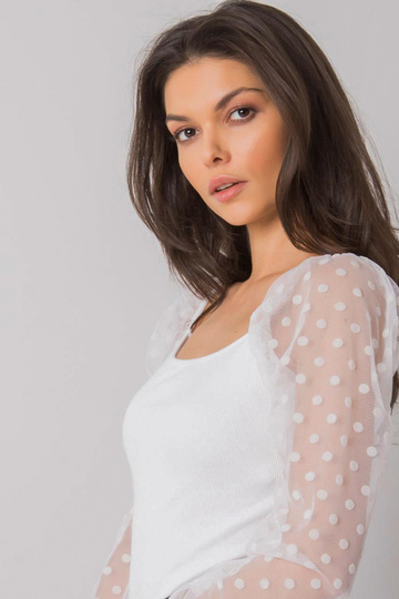 Balta blūze ar dekoratīvām...