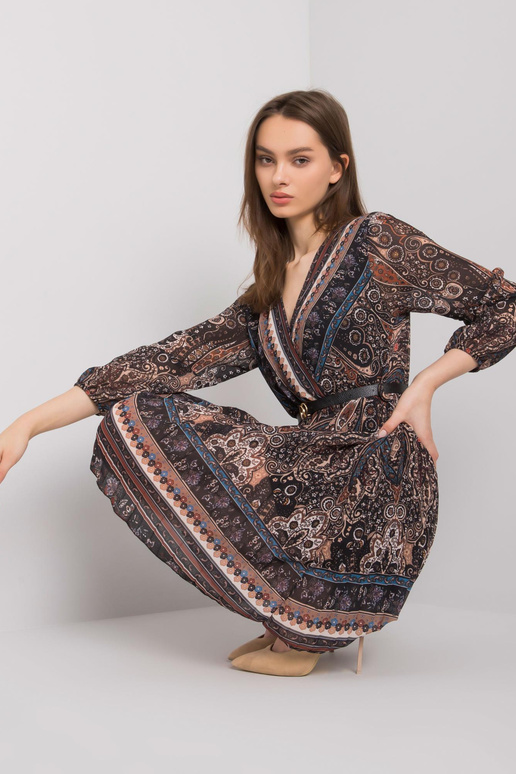 Melna Carmona kroku kleita