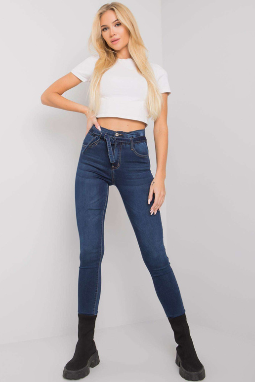 Tumši zili pieskaņoti Lexington...