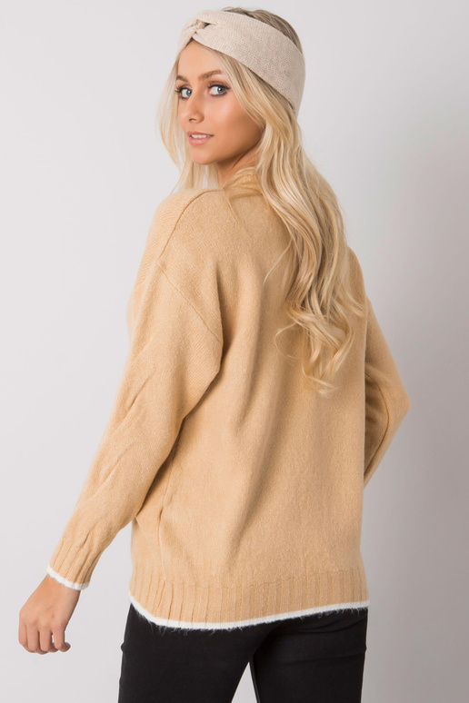Kamieļu džemperis ar V veida kakla...