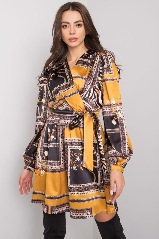 Melna un dzeltena kleita ar Alarra jostu