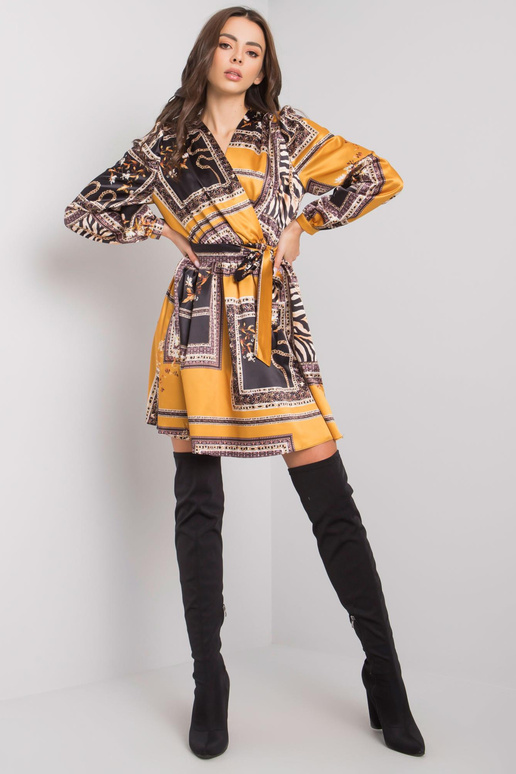 Melna un dzeltena kleita ar Alarra jostu