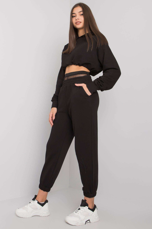 Melns komplekts ar biksēm Moline