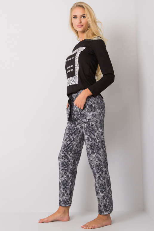 Melns gulēšanas komplekts ar apdruku