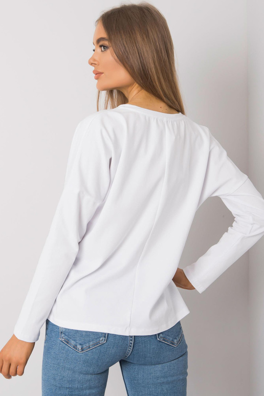 Balta blūze ar garām piedurknēm...