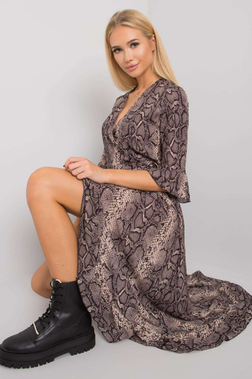 Melna un bēša kleita ar...