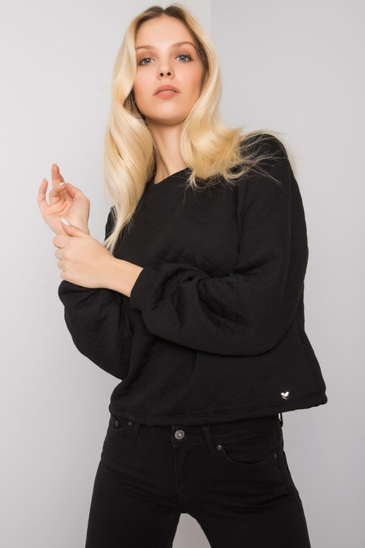 Melns stepēts džemperis bez kapuces...