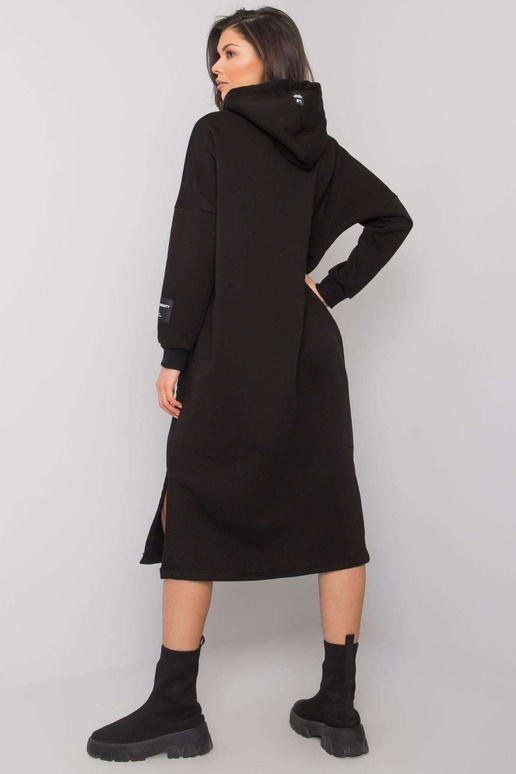 Melna sporta kreklkleita ar kabatām... Melna sporta kreklkleita ar kabatām...