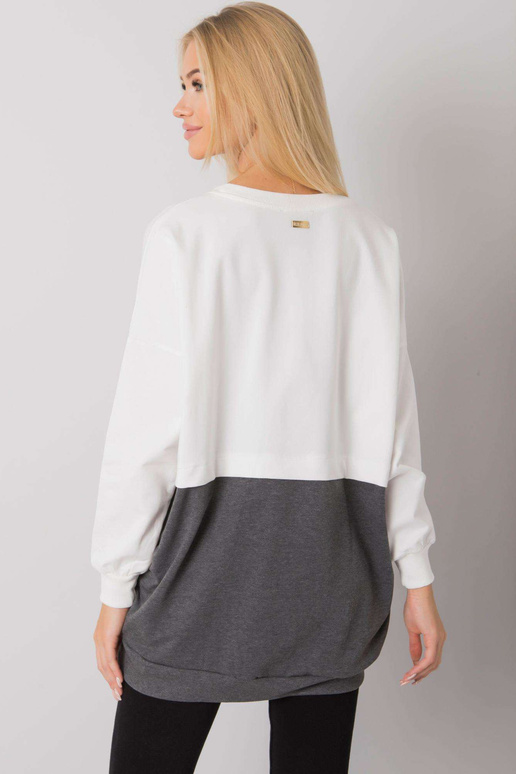 Ecru-tumši pelēks ķengura sporta... Ecru-tumši pelēks ķengura sporta...