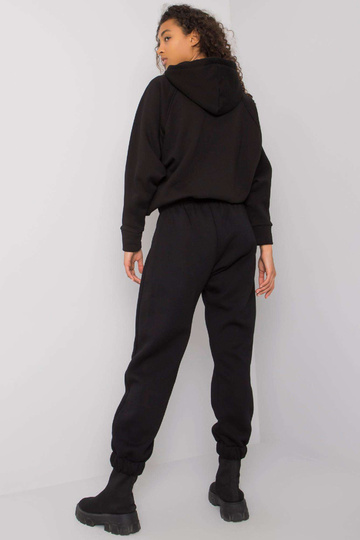 Melnas kokvilnas... 2