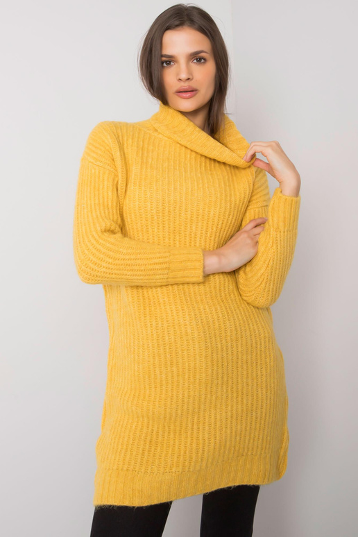 Dzeltens džemperis ar garu apkakli...
