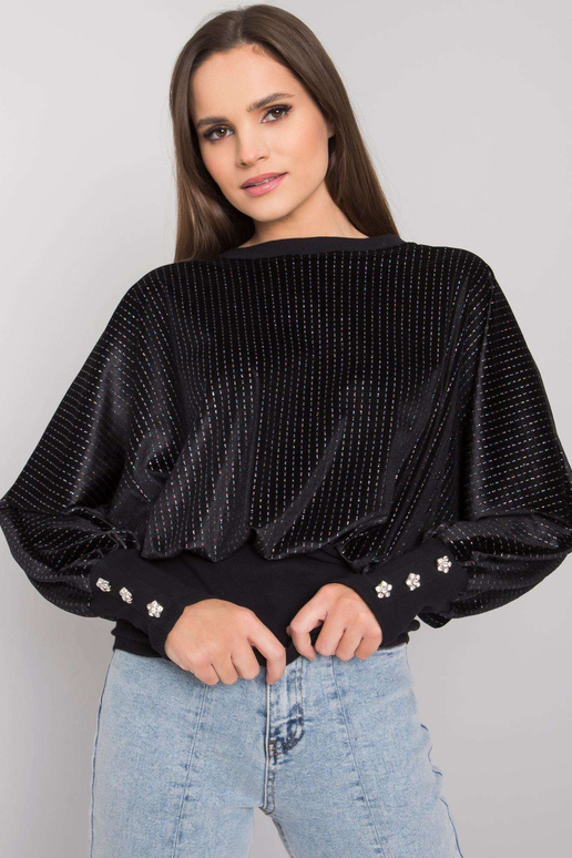 Melna blūze ar dekoratīvām pogām...