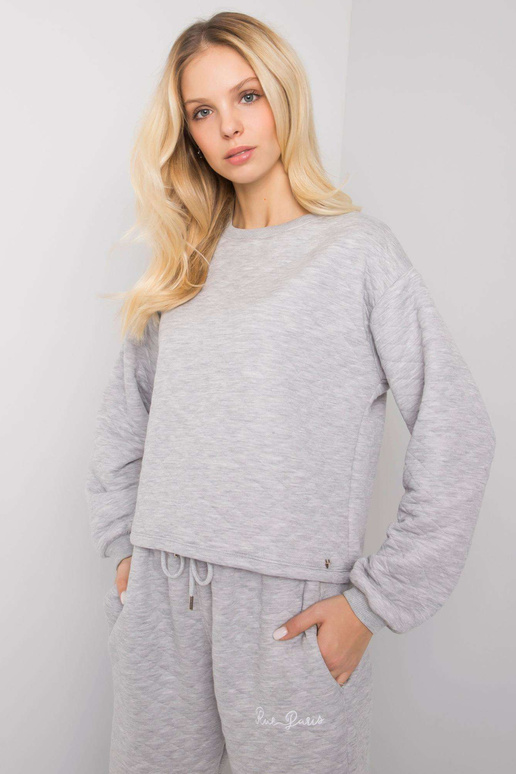 Pelēks stepēts džemperis bez kapuces...