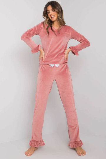 Netīri rozā velūra pidžama... 2