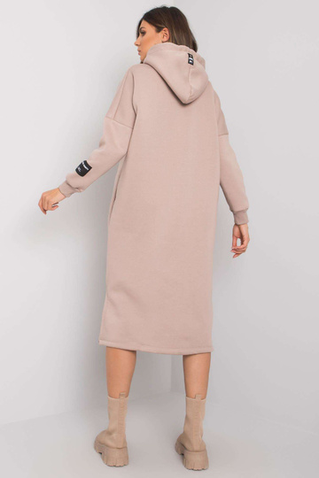 Tumši bēša sporta...