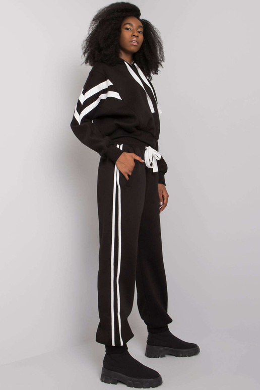 Melns ikdienas komplekts ar Stacy...