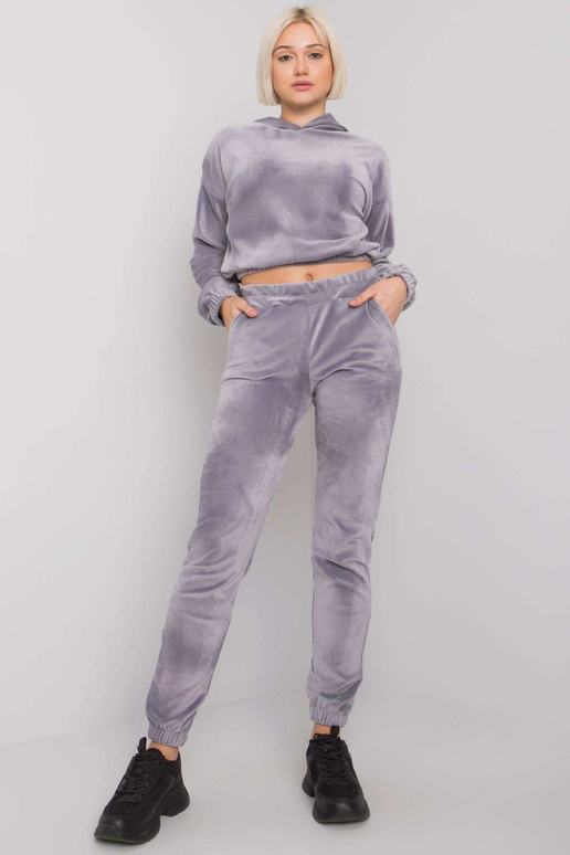 Pelēks divdaļīgs komplekts ar velūru...