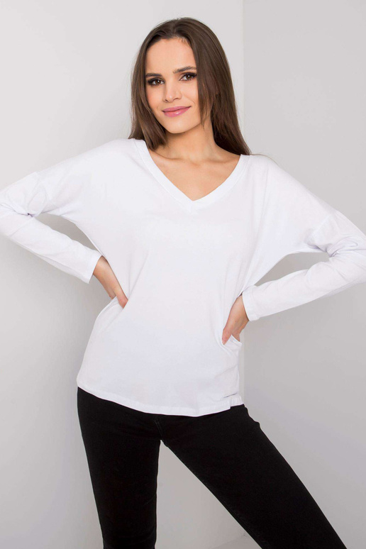 Balta sieviešu blūze ar garām... Balta sieviešu blūze ar garām...