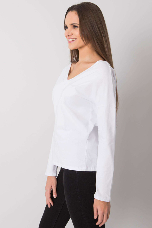 Balta sieviešu blūze ar garām... Balta sieviešu blūze ar garām...