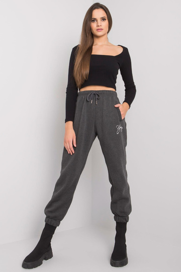 Tumši pelēkas melanžas...