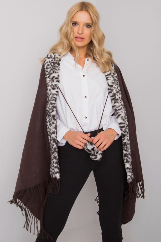 Brūnbalta šalle ar kažokādu